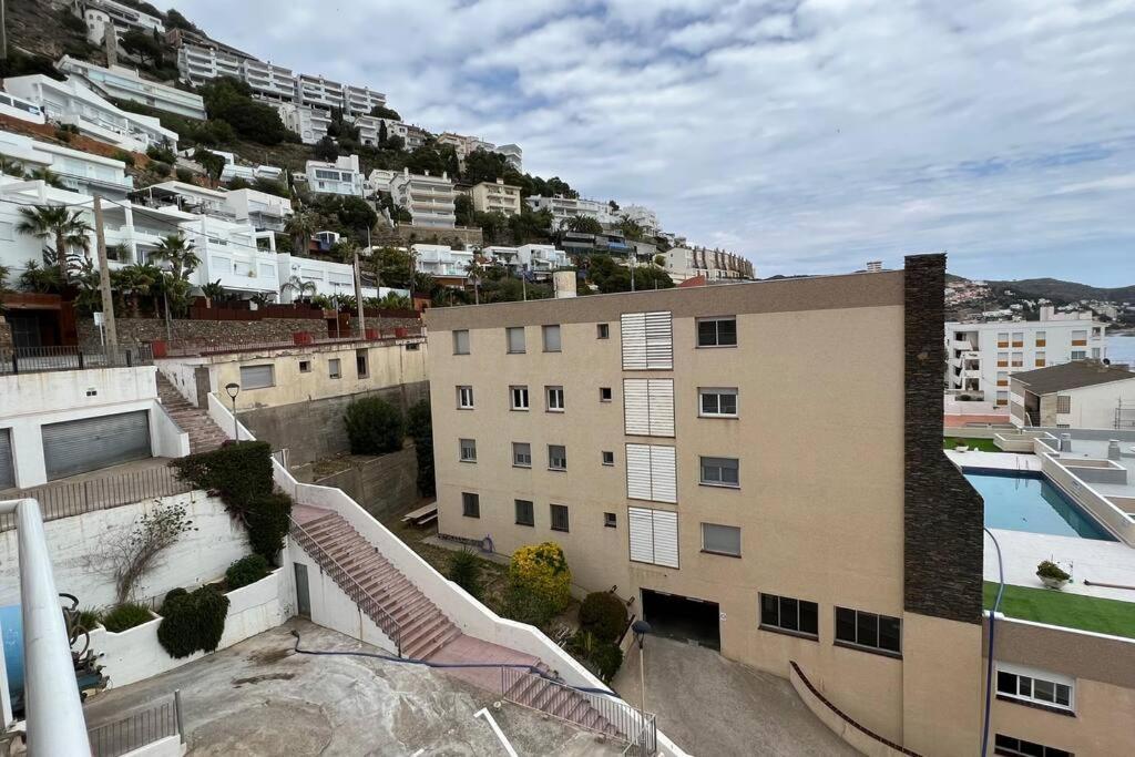 Apartamento Tres Habitaciones Con Vistas Al Mar En Rosas Exterior foto