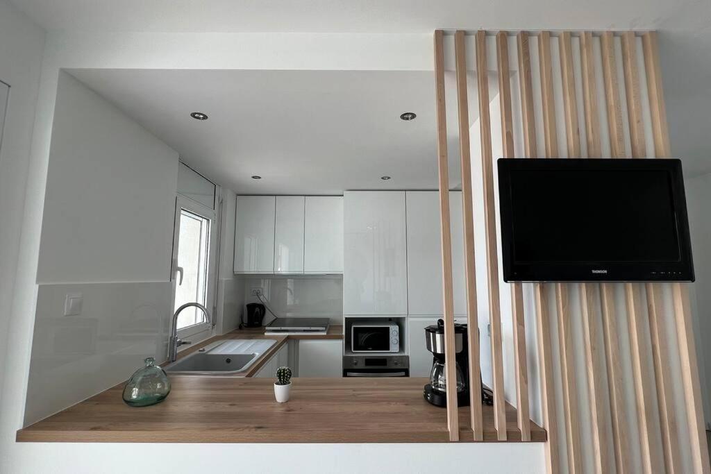 Apartamento Tres Habitaciones Con Vistas Al Mar En Rosas Exterior foto