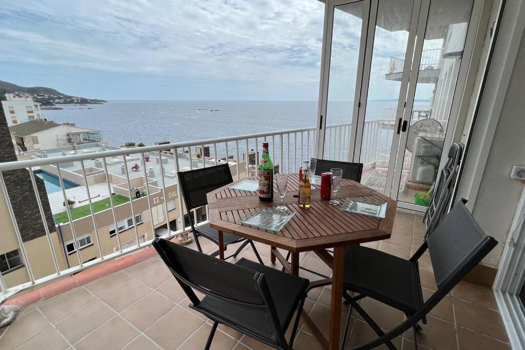 Apartamento Tres Habitaciones Con Vistas Al Mar En Rosas Exterior foto