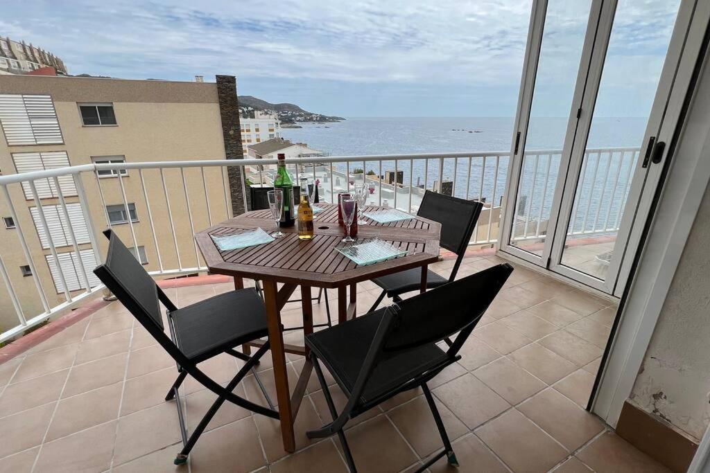 Apartamento Tres Habitaciones Con Vistas Al Mar En Rosas Exterior foto
